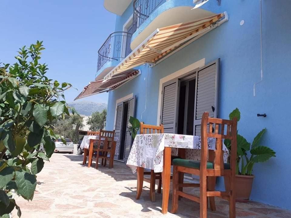 Bluflest Acomodação com café da manhã Dhërmi Exterior foto